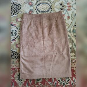 Chic Tan Pencil Skirt